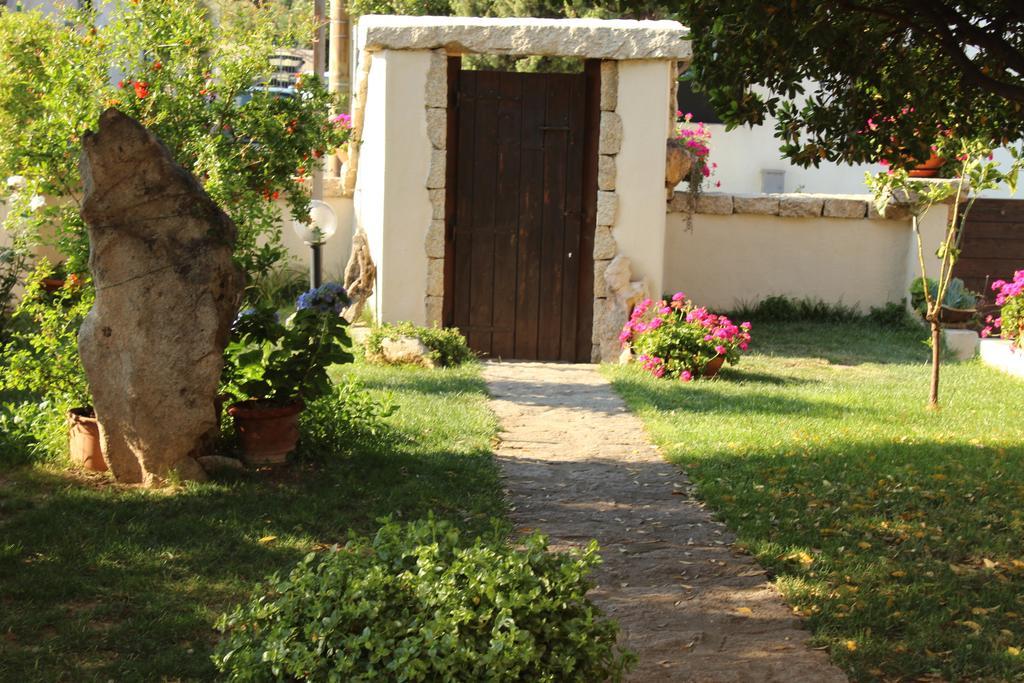 B&B I Mari Torpè Εξωτερικό φωτογραφία